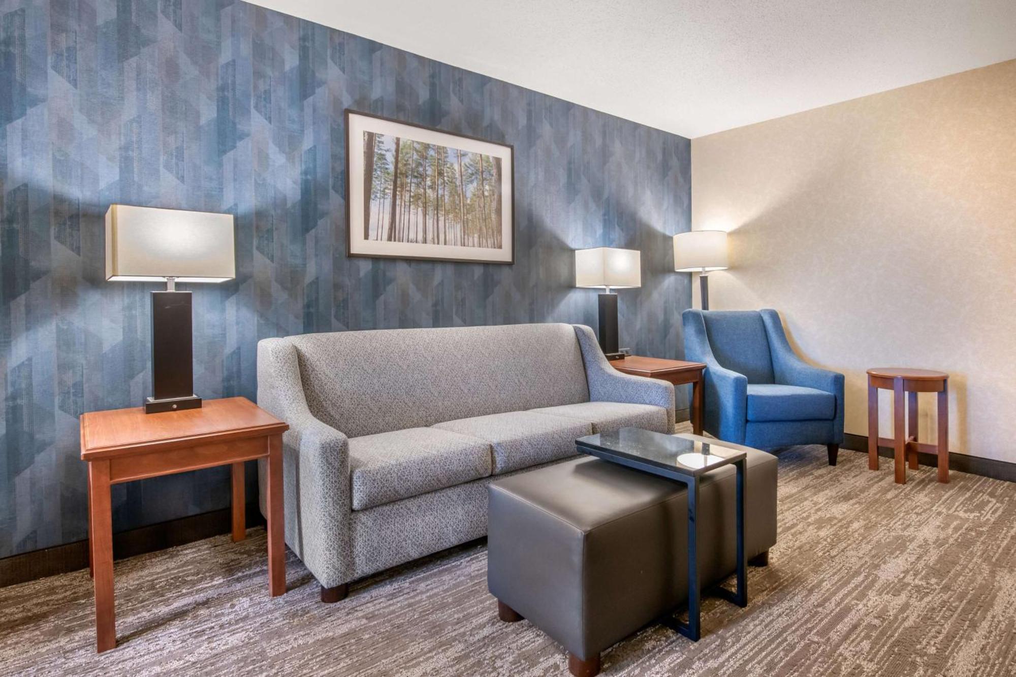 Drury Plaza Hotel バルドスタ エクステリア 写真