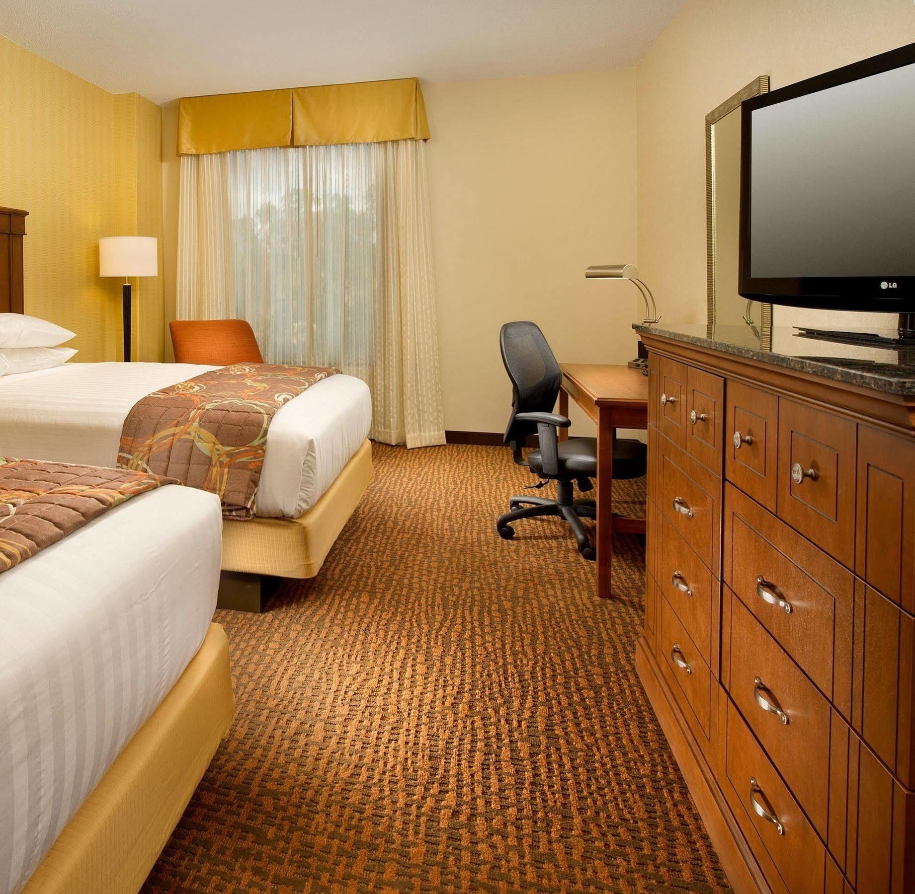 Drury Plaza Hotel バルドスタ エクステリア 写真