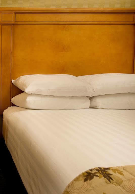 Drury Plaza Hotel バルドスタ エクステリア 写真